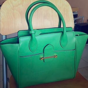 Green Brand New Purse 👜 💚